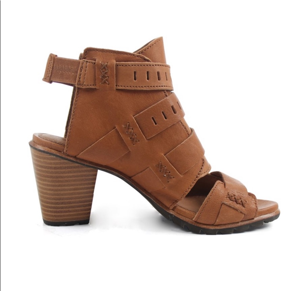 Sorel Nadia Buckle Sandal Tan Comfort Leather Upper Wood Heel Size 7.5